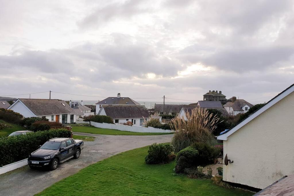 3 Isallt Estate- 3 Bed Bungalow-Secure Garden Villa Trearddur Exterior photo